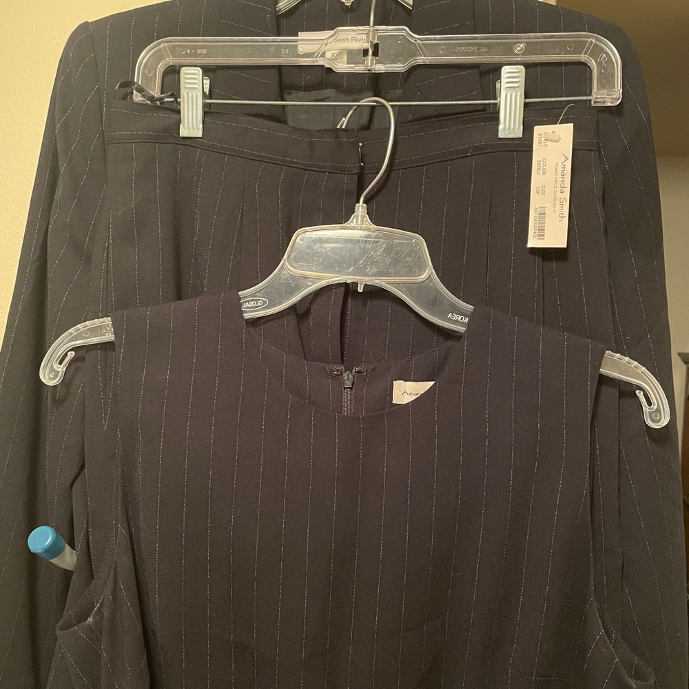 Ladies Classic 3 piece suit